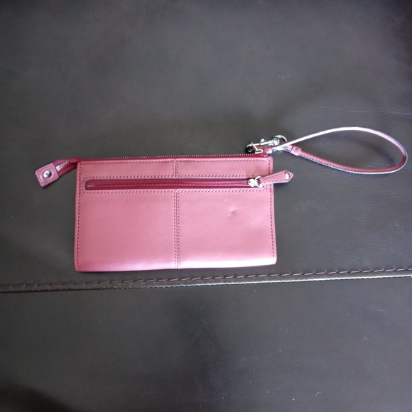 Coach Ashley Wristlet Wristlet Cursive Coach Logo - Picture 2 of 5